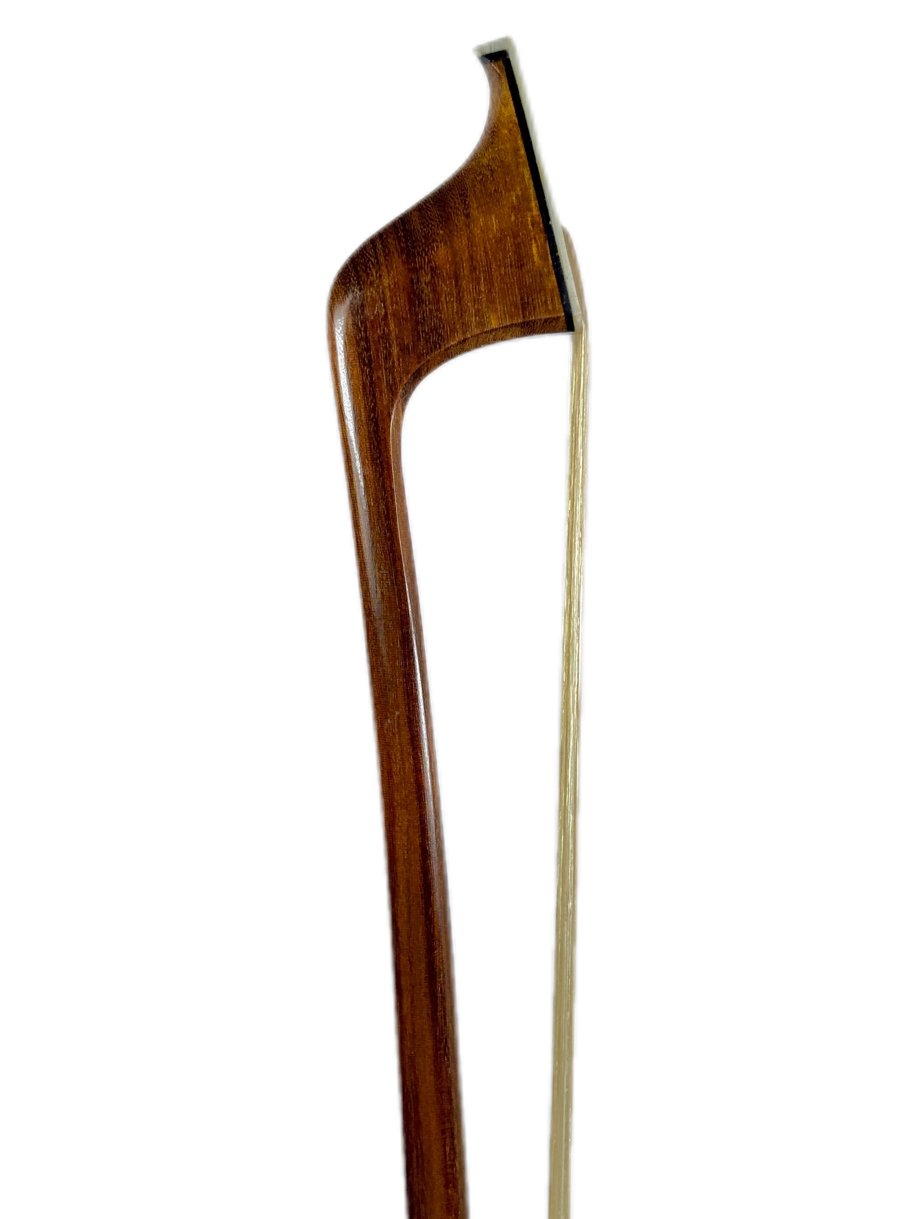 Arco de Violoncelo do Autor Elias Comim com Montagem em Prata